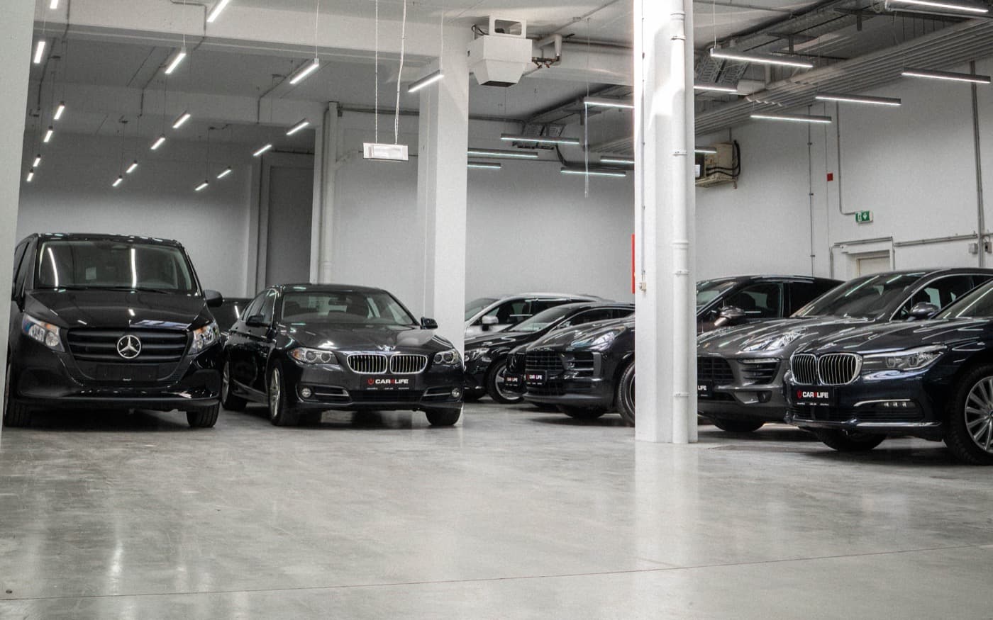 Car4Life hall with vehicles in Vienna